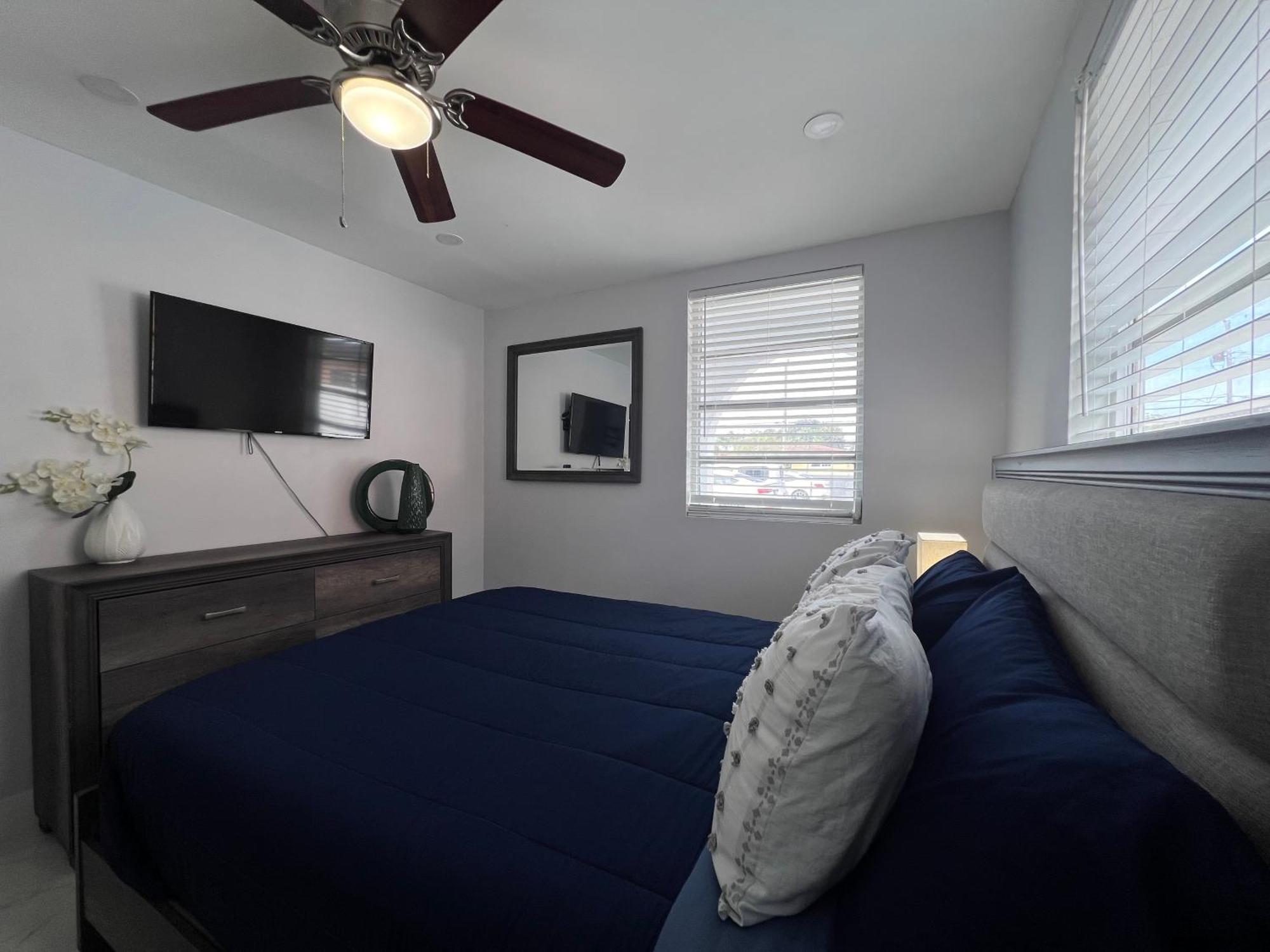 Charming Two Bedroom Apartment. Miami Kültér fotó