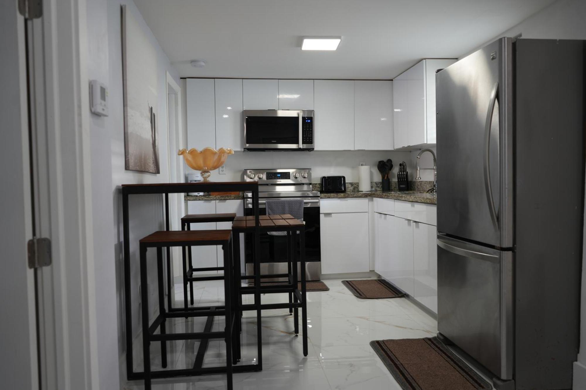 Charming Two Bedroom Apartment. Miami Kültér fotó